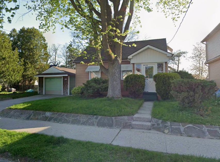 100 North Drive, Kitchener
